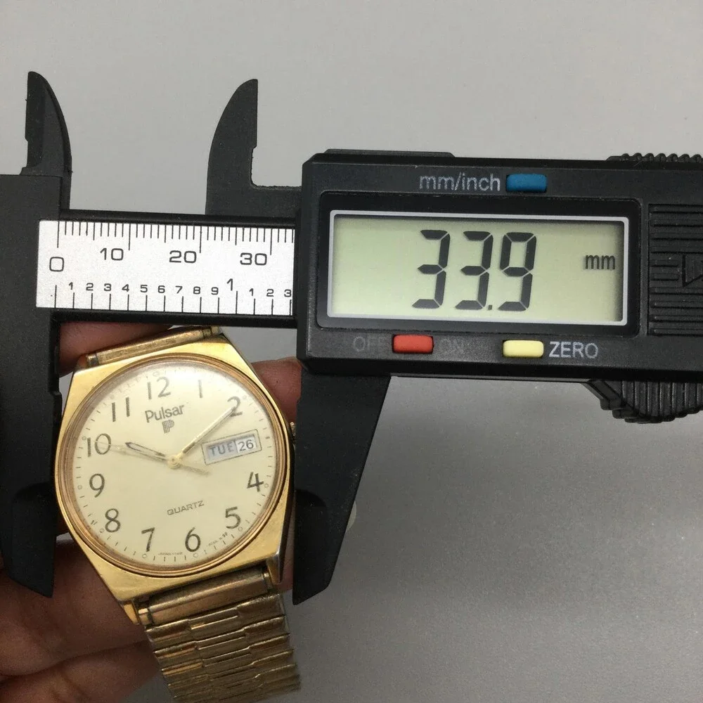 Vintage Pulsar Y418-8009 Mens Watch 34mm Cream Dial Gold Day Date Not Running